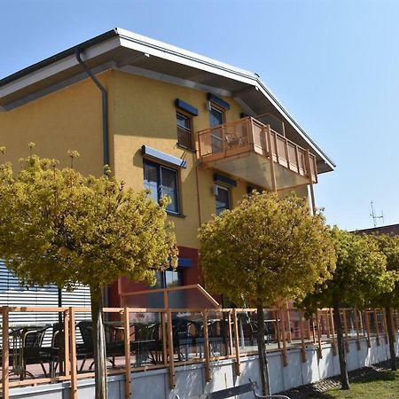 Hotel Garni "Am Hafen" Havelberg Exterior photo