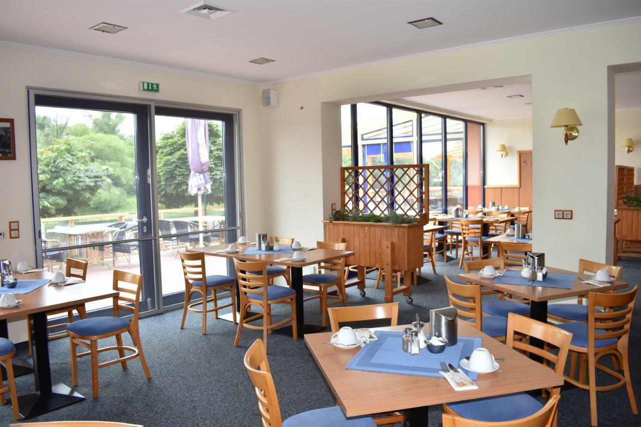 Hotel Garni "Am Hafen" Havelberg Exterior photo