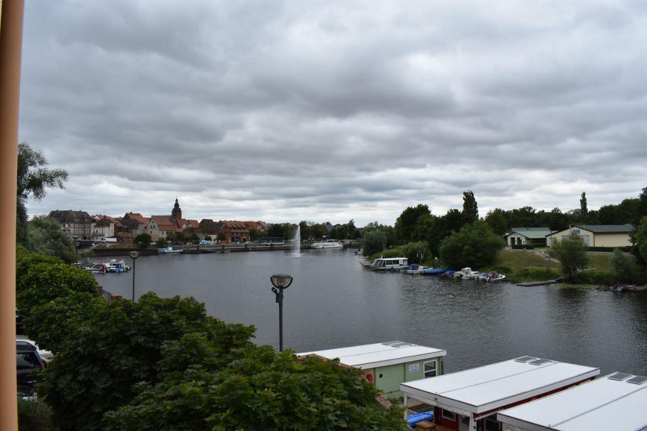 Hotel Garni "Am Hafen" Havelberg Exterior photo